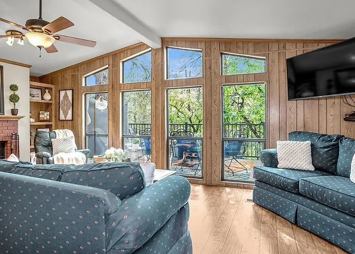 Holiday home Pinewood Canyon Cabin!