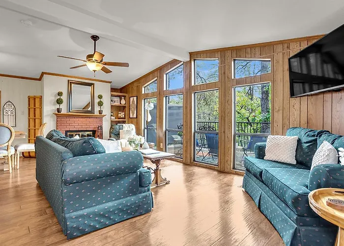 Pinewood Canyon Cabin! * Munds Park