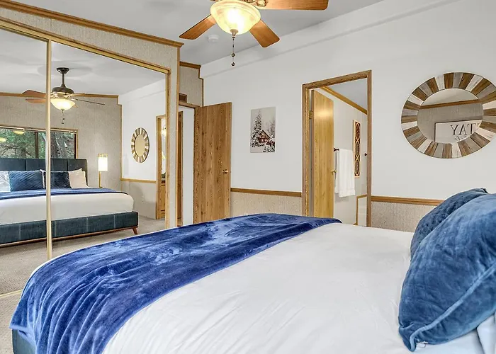 Pinewood Canyon Cabin! Holiday home